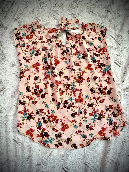 LC Lauren Conrad Tops - LC Lauren Conrad Blush Pink Floral Tie-Neck Shell